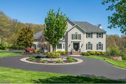 10 David Pl, Mount Olive, NJ 07836 - Photo 1