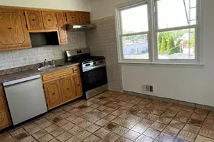 17B Garden Dr, Elmwood Park, NJ 07407 - Photo 9