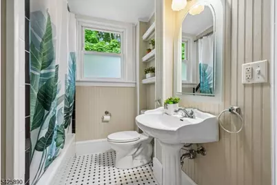 378 Park St, Montclair, NJ 07043 - Photo 39