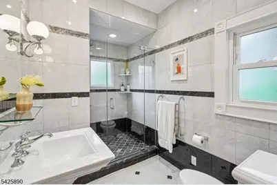 378 Park St, Montclair, NJ 07043 - Photo 33