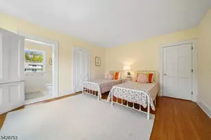 215 Inwood Ave, Montclair, NJ 07043 - Photo 31
