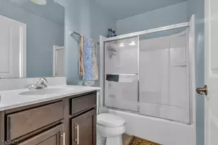 16 Paulina Pl, Franklin Township, NJ 08873 - Photo 5