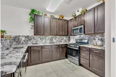 16 Paulina Pl, Franklin Township, NJ 08873 - Photo 7