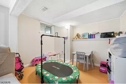 15 Dena Dr, Wanaque, NJ 07465 - Photo 9