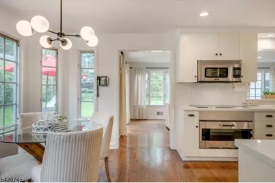 36 Cambridge Drive, Millburn Twp., NJ 07078 - Photo 15