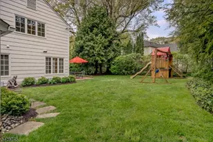36 Cambridge Dr, Millburn Twp., NJ 07078 - Photo 43