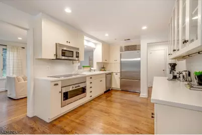 36 Cambridge Drive, Millburn Twp., NJ 07078 - Photo 15