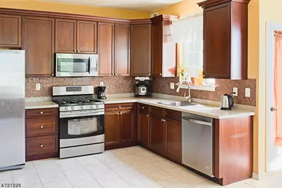 31 Winding Hill Dr, Mount Olive, NJ 07840 - Photo 3