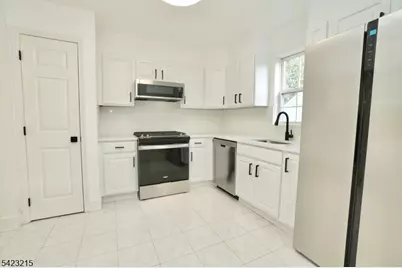 330 Winthrop Dr #303, Nutley, NJ 07110 - Photo 13