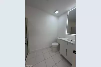 330 Winthrop Dr Unit #303, Nutley, NJ 07110 - Photo 15