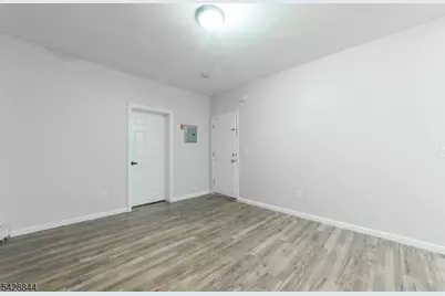 874 S 16th St, Newark, NJ 07108 - Photo 21