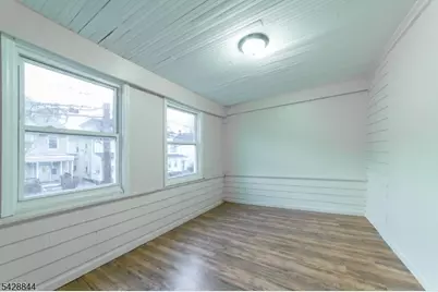 874 S 16th St, Newark, NJ 07108 - Photo 13
