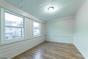 874 S 16th St, Newark, NJ 07108 - Photo 13