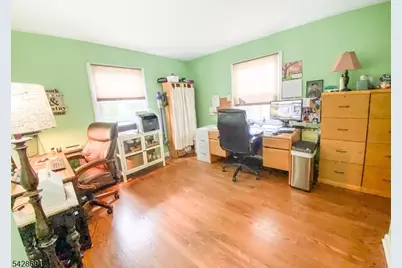 608 E Hendricks Blvd, South Plainfield, NJ 07080 - Photo 19