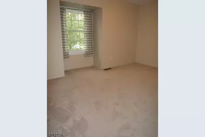 388 Cotswold Pl, Franklin Township, NJ 08873 - Photo 11