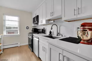 1152 Valley Rd, Wayne, NJ 07470 - Photo 5