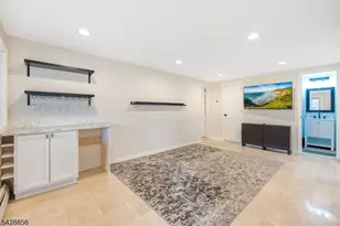622 Succasunna Rd, Mount Arlington, NJ 07850 - Photo 9
