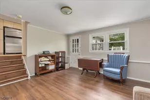 1075 Charles St, Mountainside, NJ 07092 - Photo 5