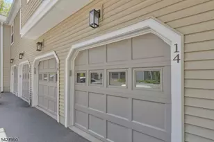 14 Wood Duck Pond Rd, Bedminster Township, NJ 07921 - Photo 13