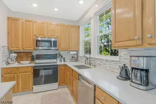 14 Wood Duck Pond Rd, Bedminster Township, NJ 07921 - Photo 7
