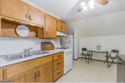 246 4th St, Dunellen, NJ 08812 - Photo 23
