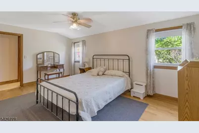 246 4th St, Dunellen, NJ 08812 - Photo 27
