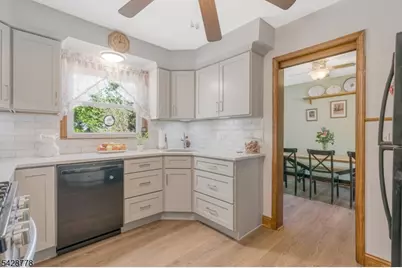 246 4th St, Dunellen, NJ 08812 - Photo 11