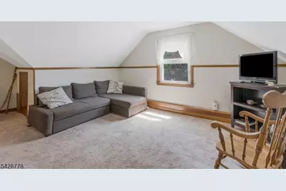 246 4th St, Dunellen, NJ 08812 - Photo 25