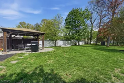 221 Maple Ter, North Plainfield, NJ 07060 - Photo 37