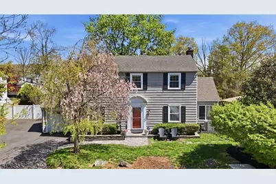 221 Maple Ter, North Plainfield, NJ 07060 - Photo 3