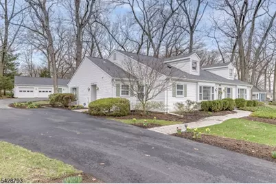 321 Sharon Way #A, Monroe Township, NJ 08831 - Photo 5
