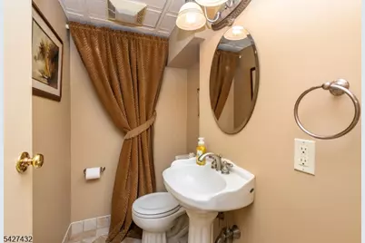 52 Sommer Ave, Glen Ridge Boro Twp., NJ 07028 - Photo 27