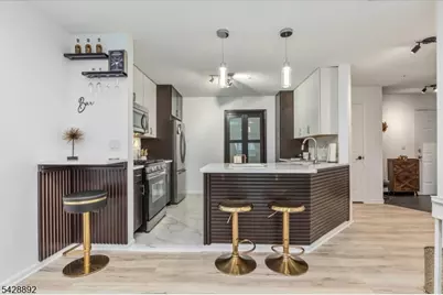 172 Potomac Dr, Bernards Township, NJ 07920 - Photo 5