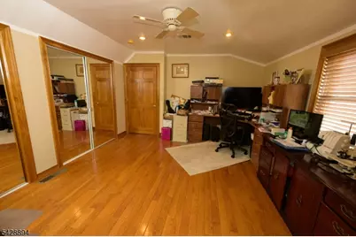 487 Macarthur Ave, Garfield, NJ 07026 - Photo 17