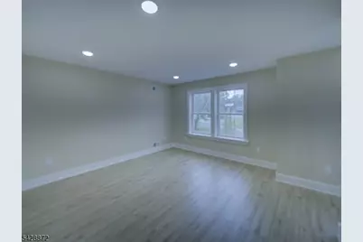 8 Travers Ave, Edison, NJ 08817 - Photo 9