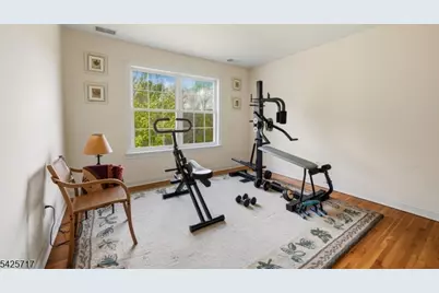 6 Wolfe Run Ct, Washington Township, NJ 07853 - Photo 29