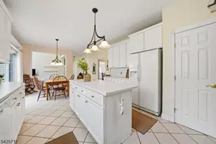 6 Wolfe Run Ct, Washington Township, NJ 07853 - Photo 13