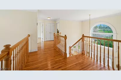 6 Wolfe Run Ct, Washington Township, NJ 07853 - Photo 17