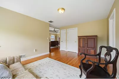 6 Wolfe Run Ct, Washington Township, NJ 07853 - Photo 27