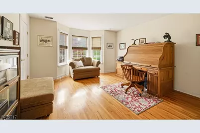 6 Wolfe Run Ct, Washington Township, NJ 07853 - Photo 31