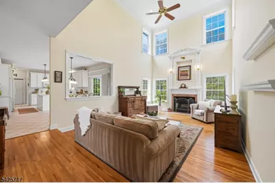 6 Wolfe Run Ct, Washington Township, NJ 07853 - Photo 15