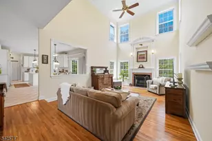 6 Wolfe Run Ct, Washington Township, NJ 07853 - Photo 15