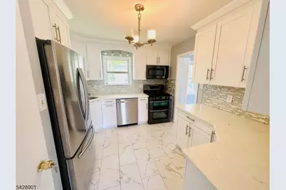 43 Bender Dr, Clifton, NJ 07013 - Photo 17