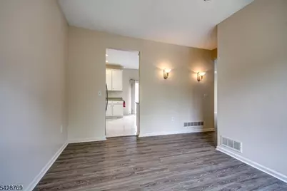 60 Brock Ln, Mount Olive, NJ 07840 - Photo 9