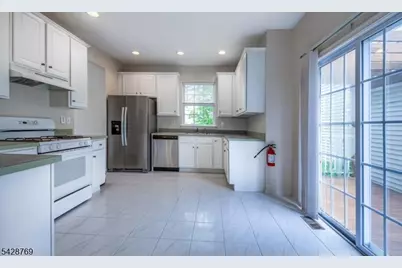 60 Brock Ln, Mount Olive, NJ 07840 - Photo 11