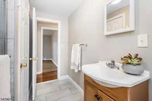 76 Personette Ave, Verona, NJ 07044 - Photo 5