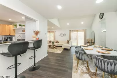 1B Yacenda Dr #B, Parsippany, NJ 07950 - Photo 7
