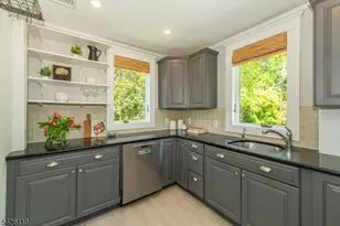 19 Carolin Rd, Montclair, NJ 07043 - Photo 17