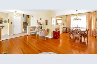 204 Tryon Pl, Paramus, NJ 07652 - Photo 7