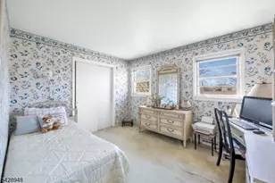 204 Tryon Pl, Paramus, NJ 07652 - Photo 25